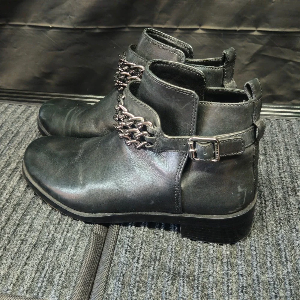 Tory Burch Bloomfield Black Leather Chain Buckle Ankle Boots Bootie Size 9.5